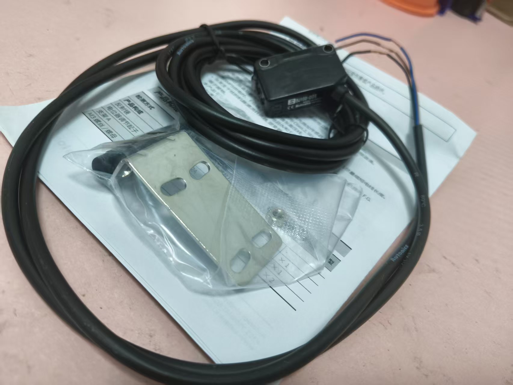 电商MRO供应链Autonics奥托尼克斯  光电传感器  BJ100-DDT 5VDC