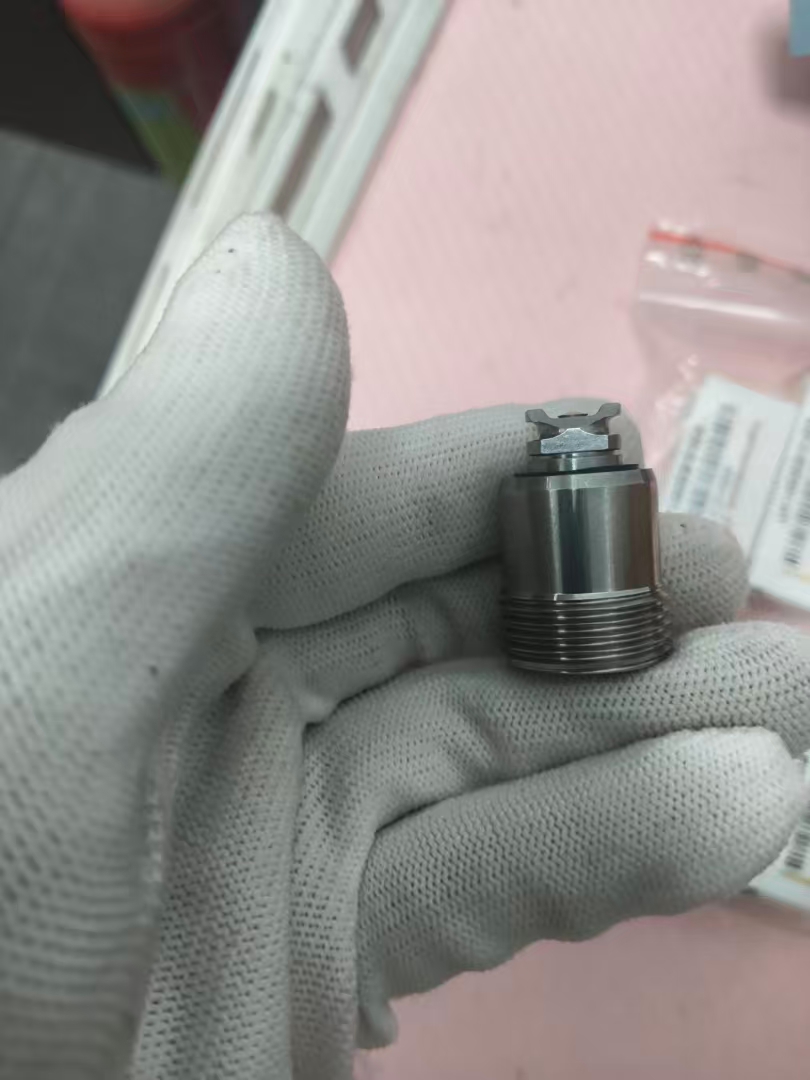 电商MRO供应链德国Hydrokomp 快接母头  KM-3-EG001-HT