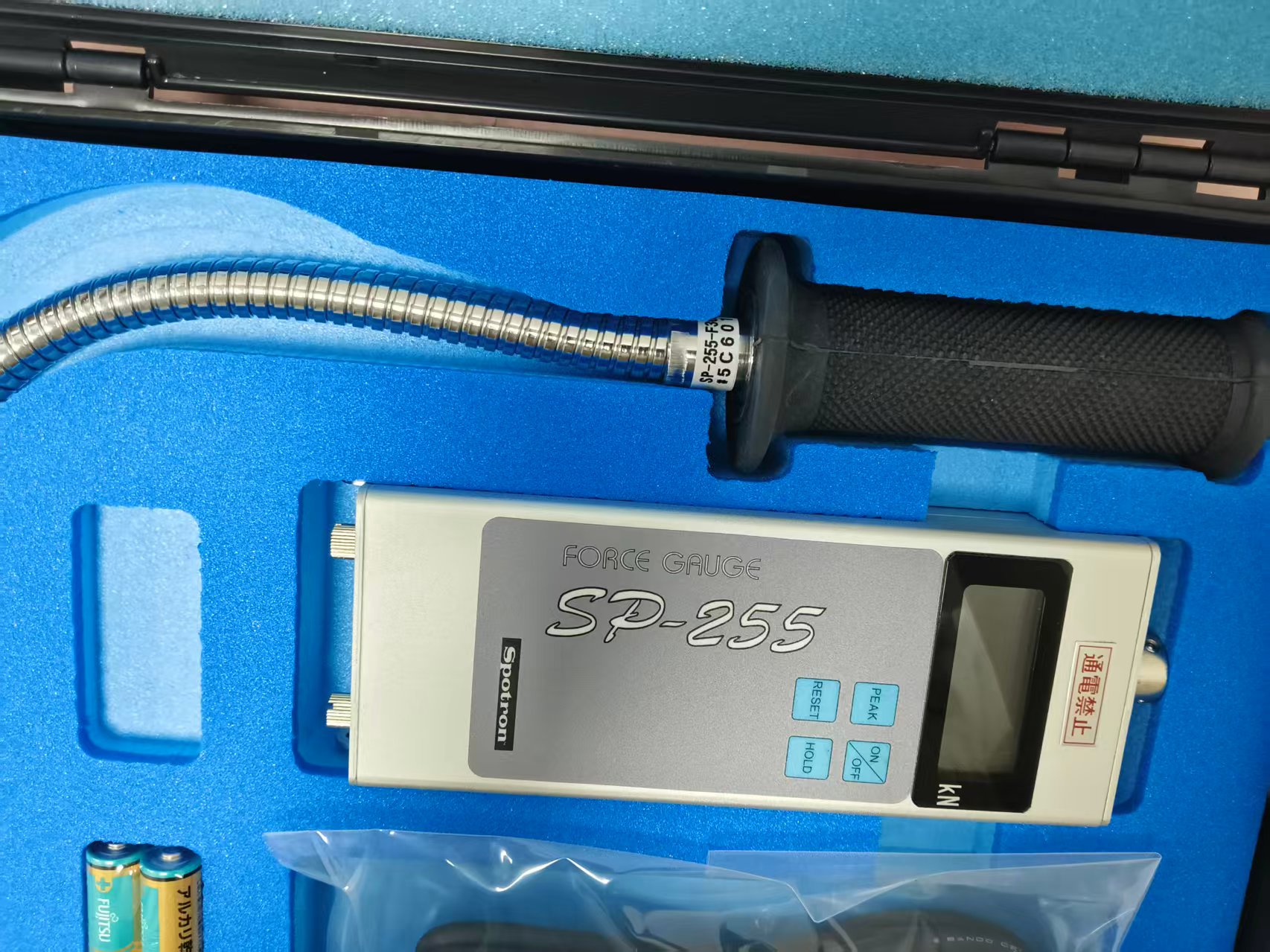 电商MRO供应链日本SPOTRON狮宝龙数字式压力计SP-255-F30KN