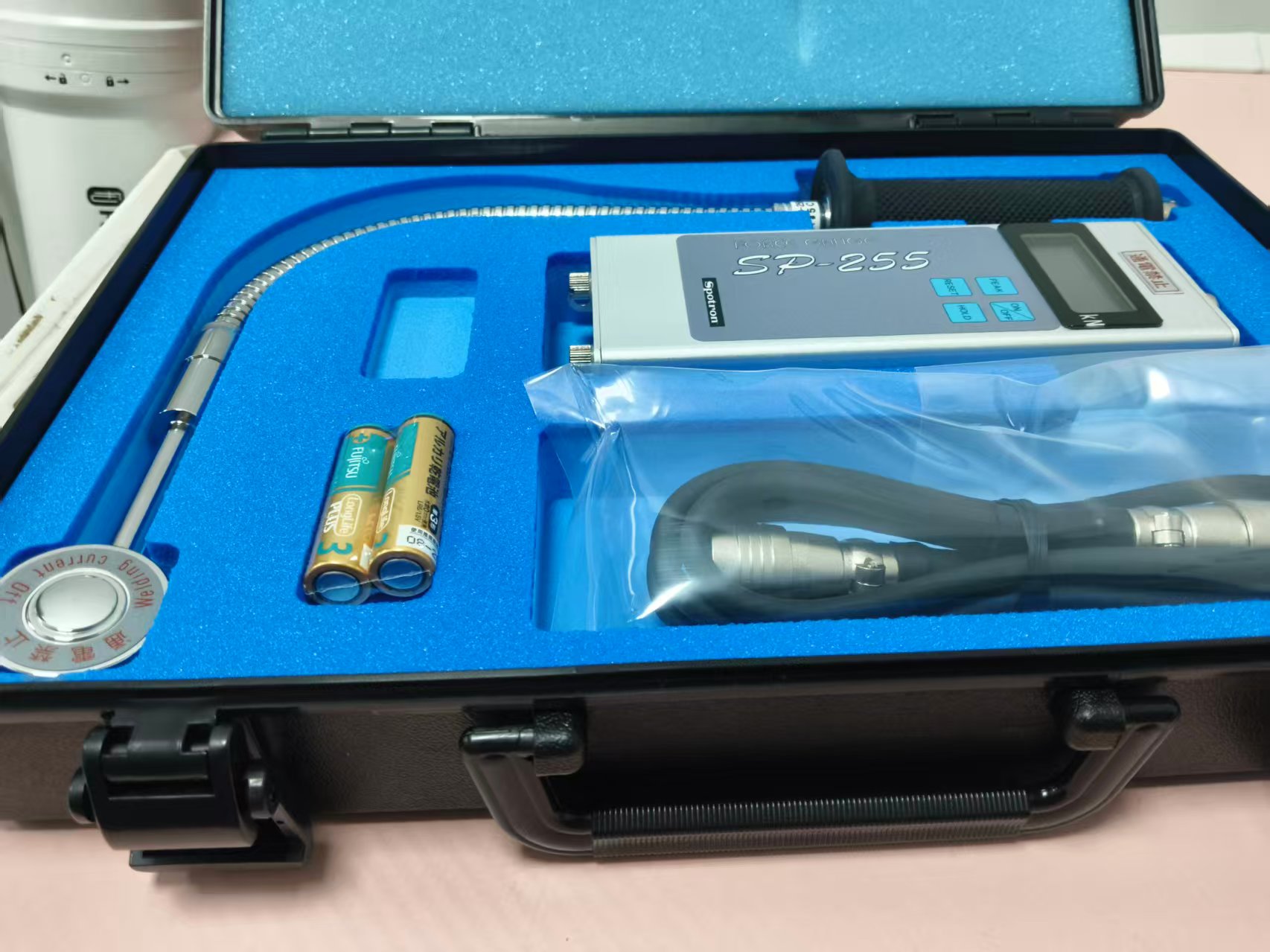 电商MRO供应链日本SPOTRON狮宝龙数字式压力计SP-255-F30KN