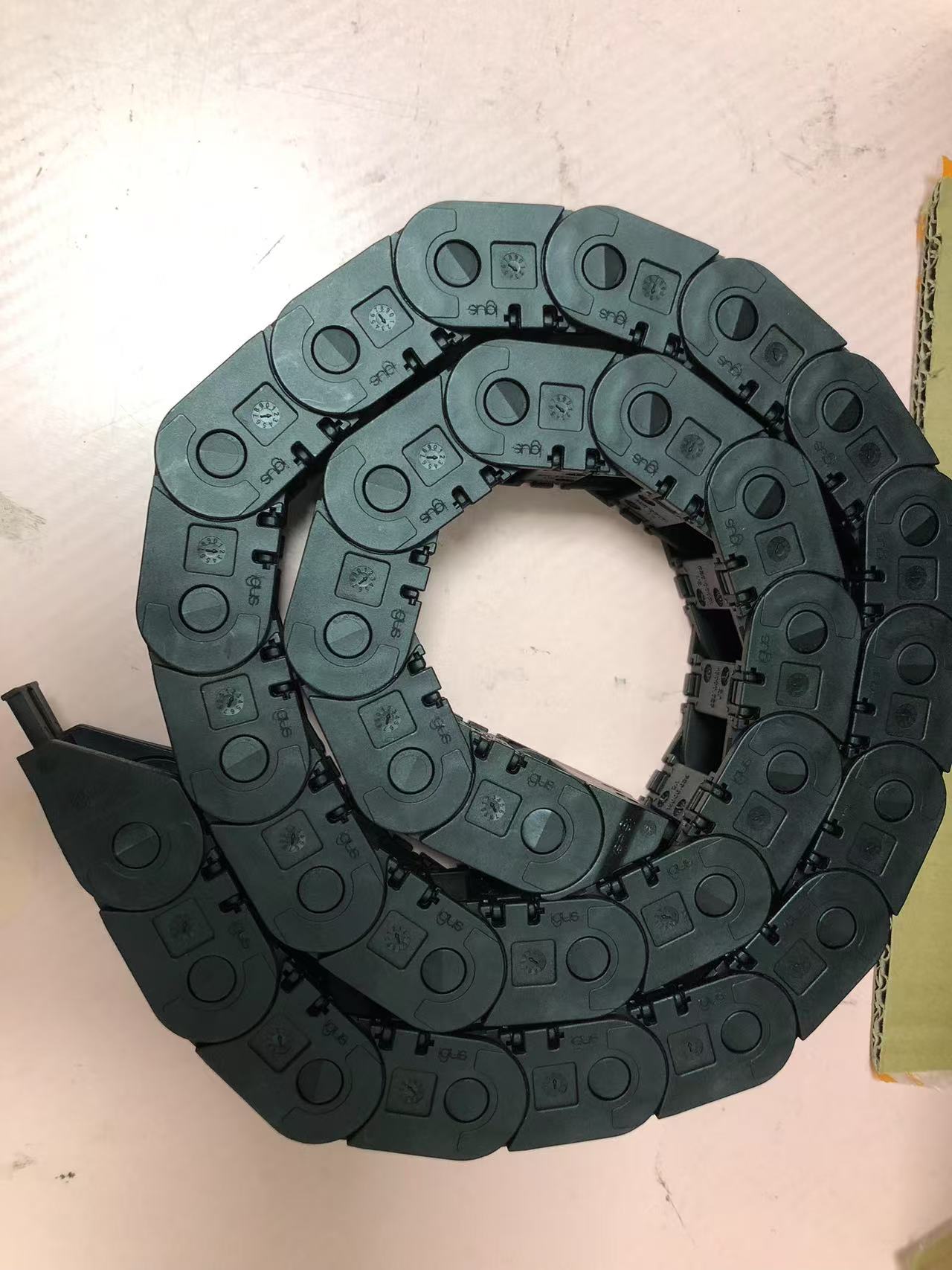 电商MRO供应链igus易格斯拖链1400.025.048.030节+14025.12PZ