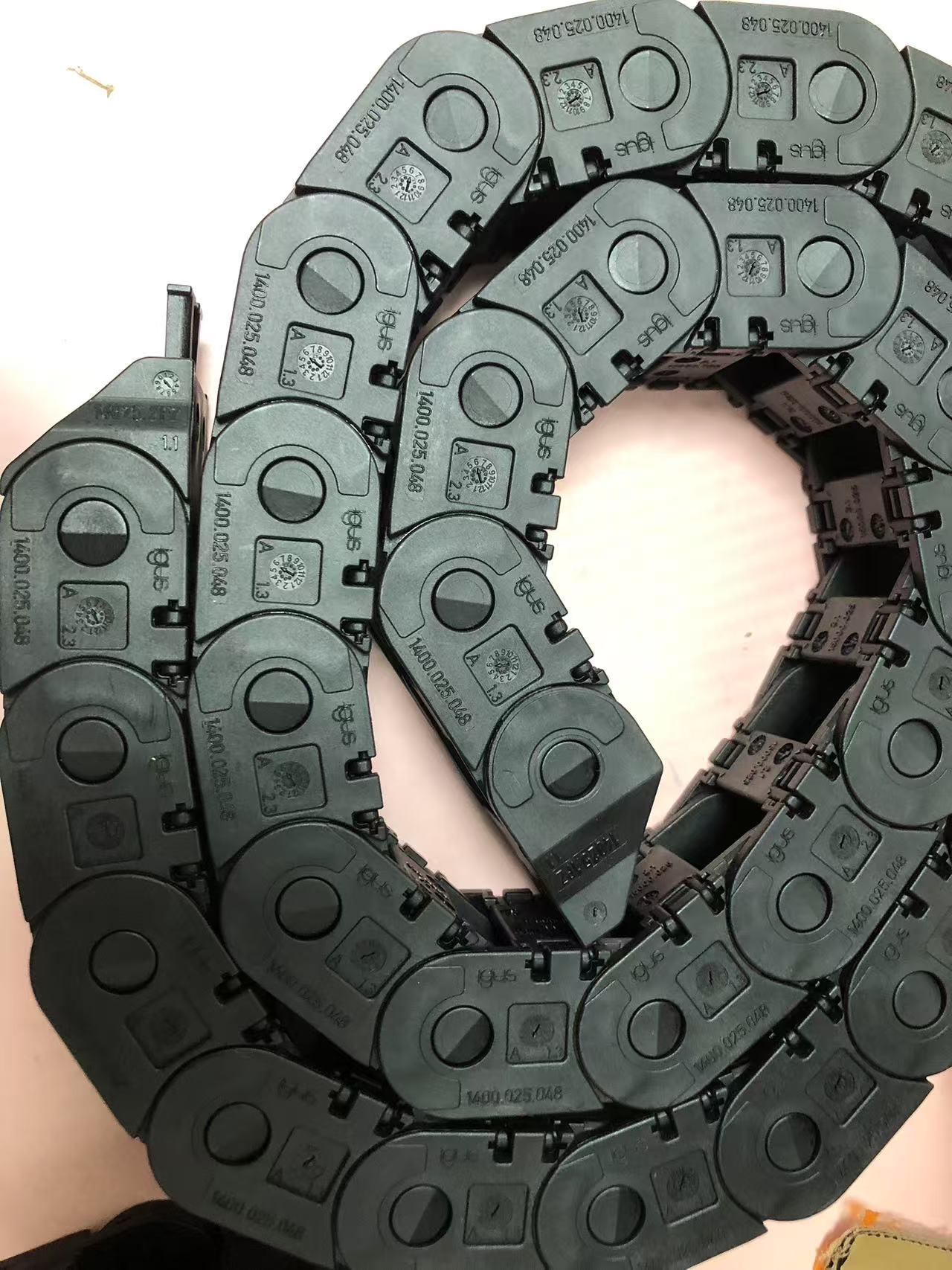 电商MRO供应链igus易格斯拖链1400.025.048.030节+14025.12PZ