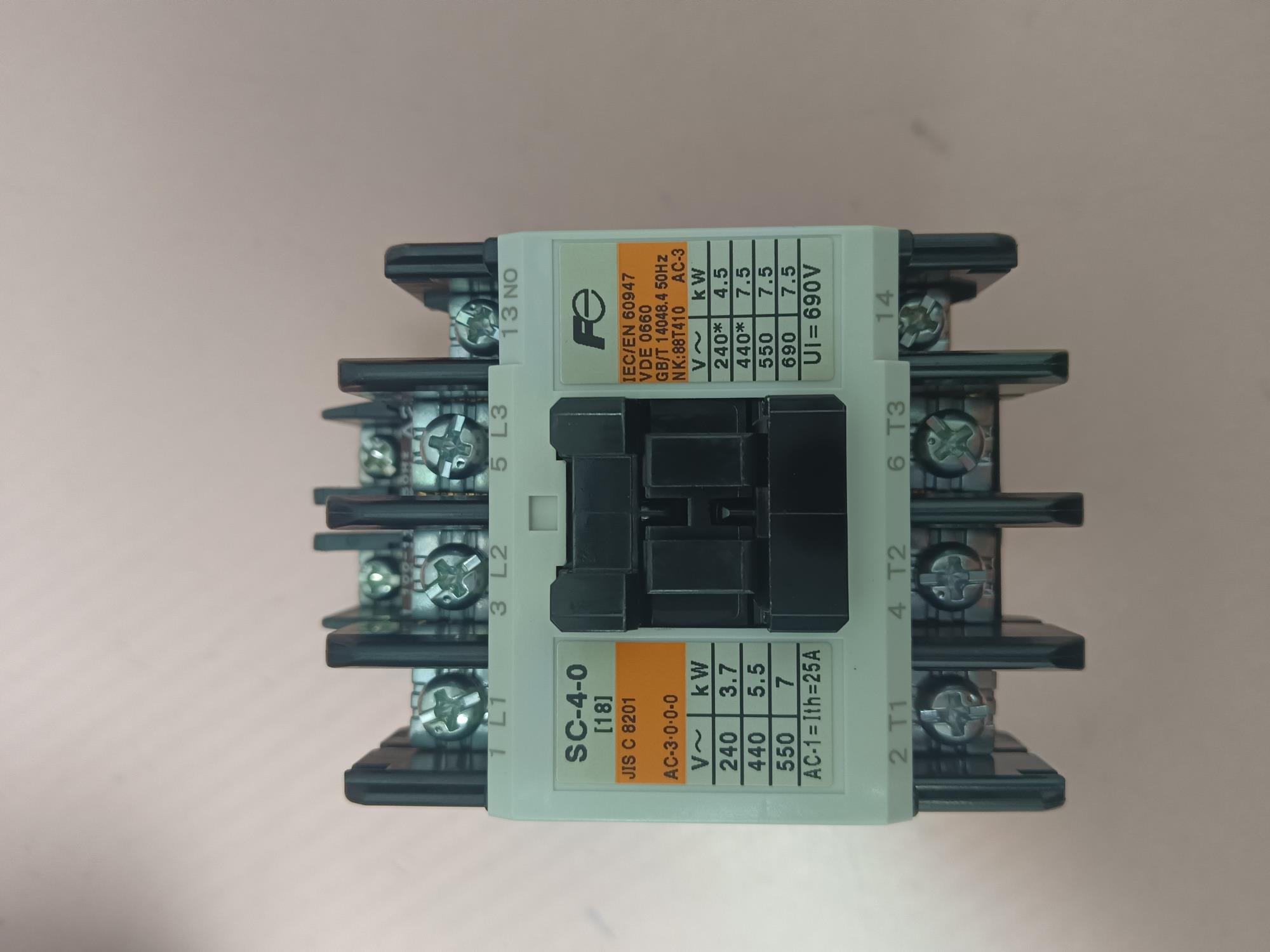 电商MRO供应链日本fuji富士电机接触器 SC-4-0