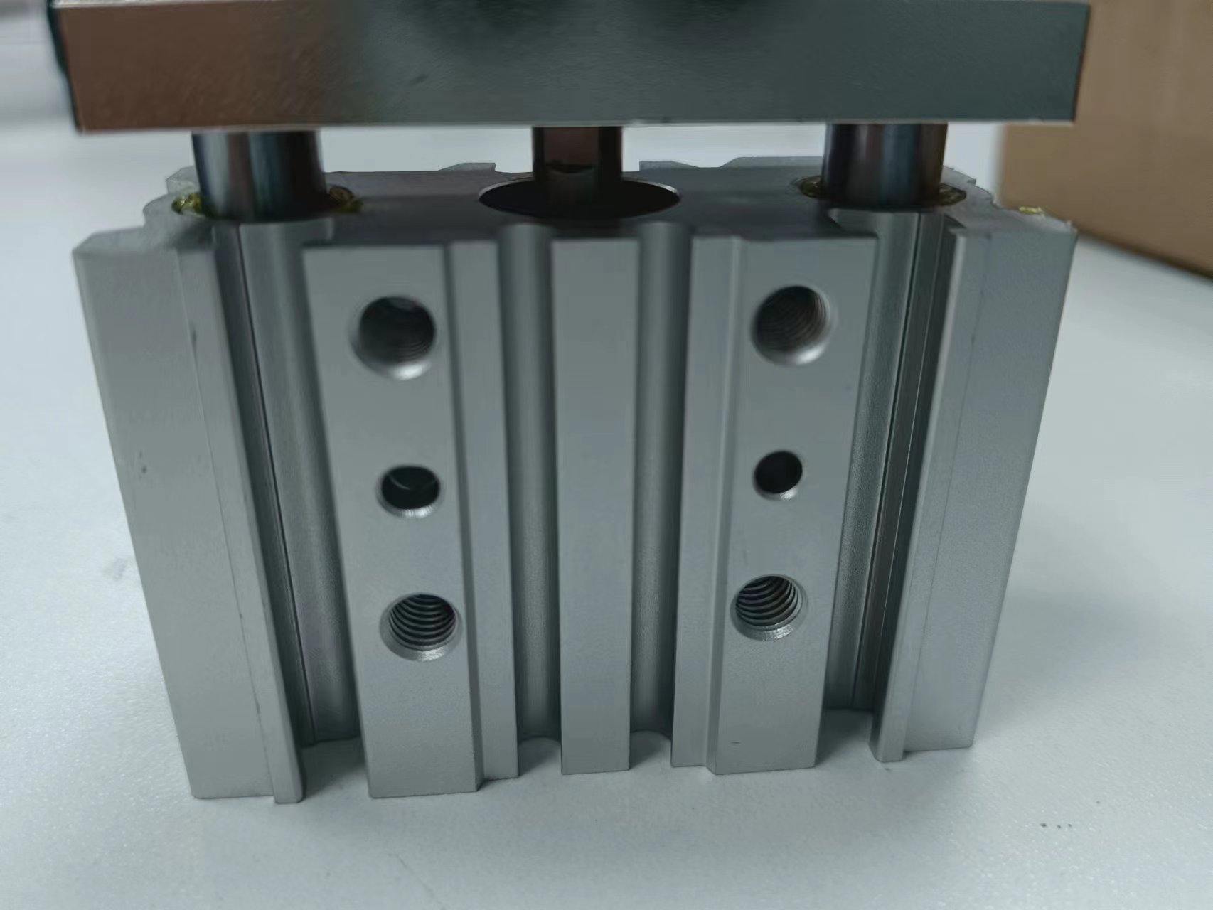 电商MRO供应链日本SMC 气压缸MGPM12-10Z