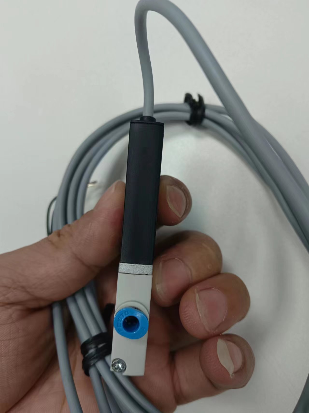 电商MRO供应链FESTO费斯托电磁阀MHE2-MS1H-32G-QS-4-K