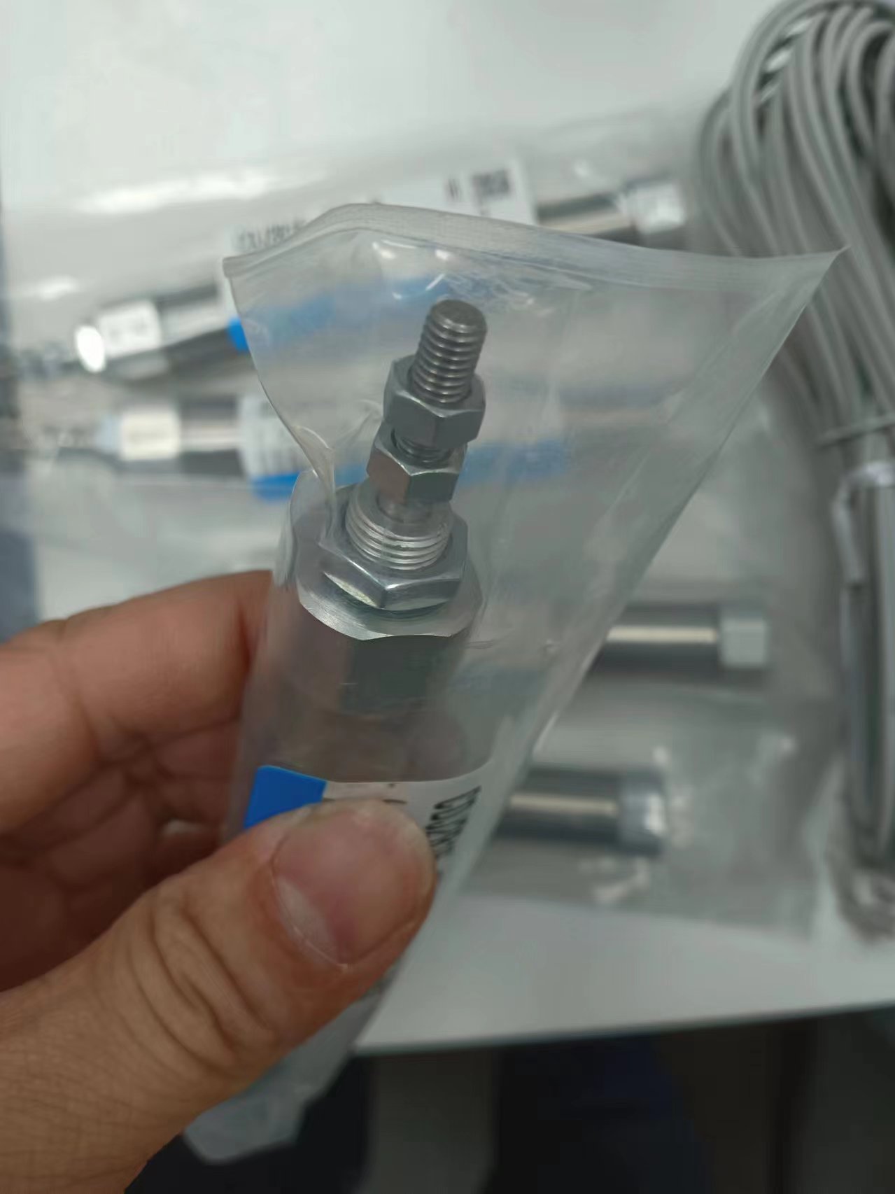 电商MRO供应链日本SMC气缸CDJ2B16-75Z-B