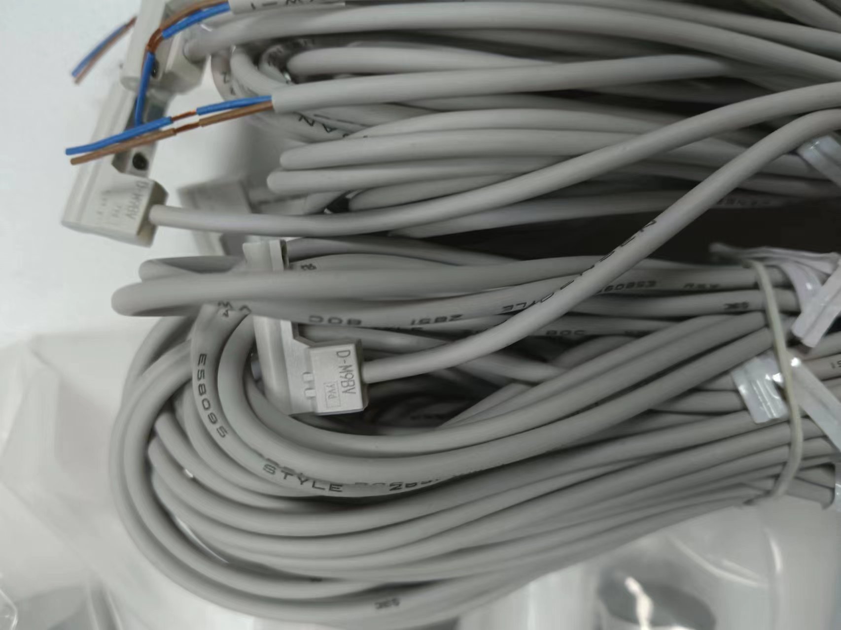 电商MRO供应链日本SMC气缸CDJ2B16-75Z-B