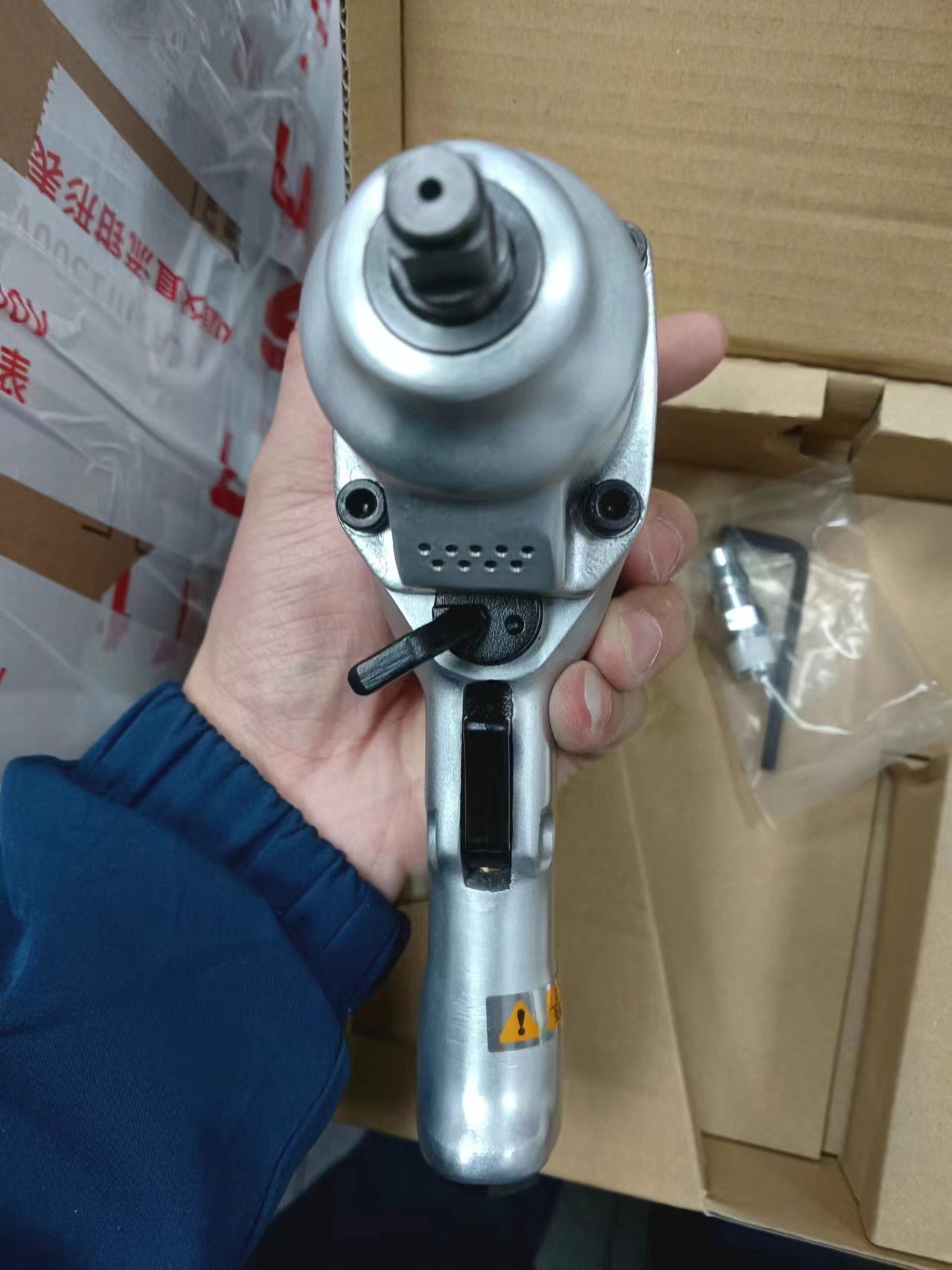 电商MRO供应链日本VESSEL威威 气动冲击扳手GT-P6T