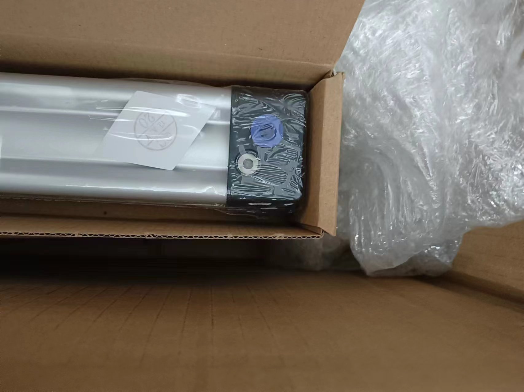 电商MRO供应链亚德客气缸SAU32300S