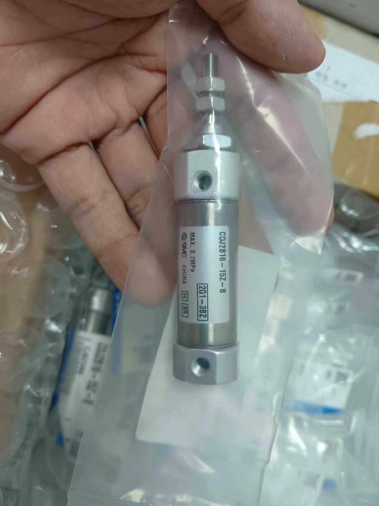 电商MRO供应链日本SMC双作用气缸CDJ2B16-15Z-B