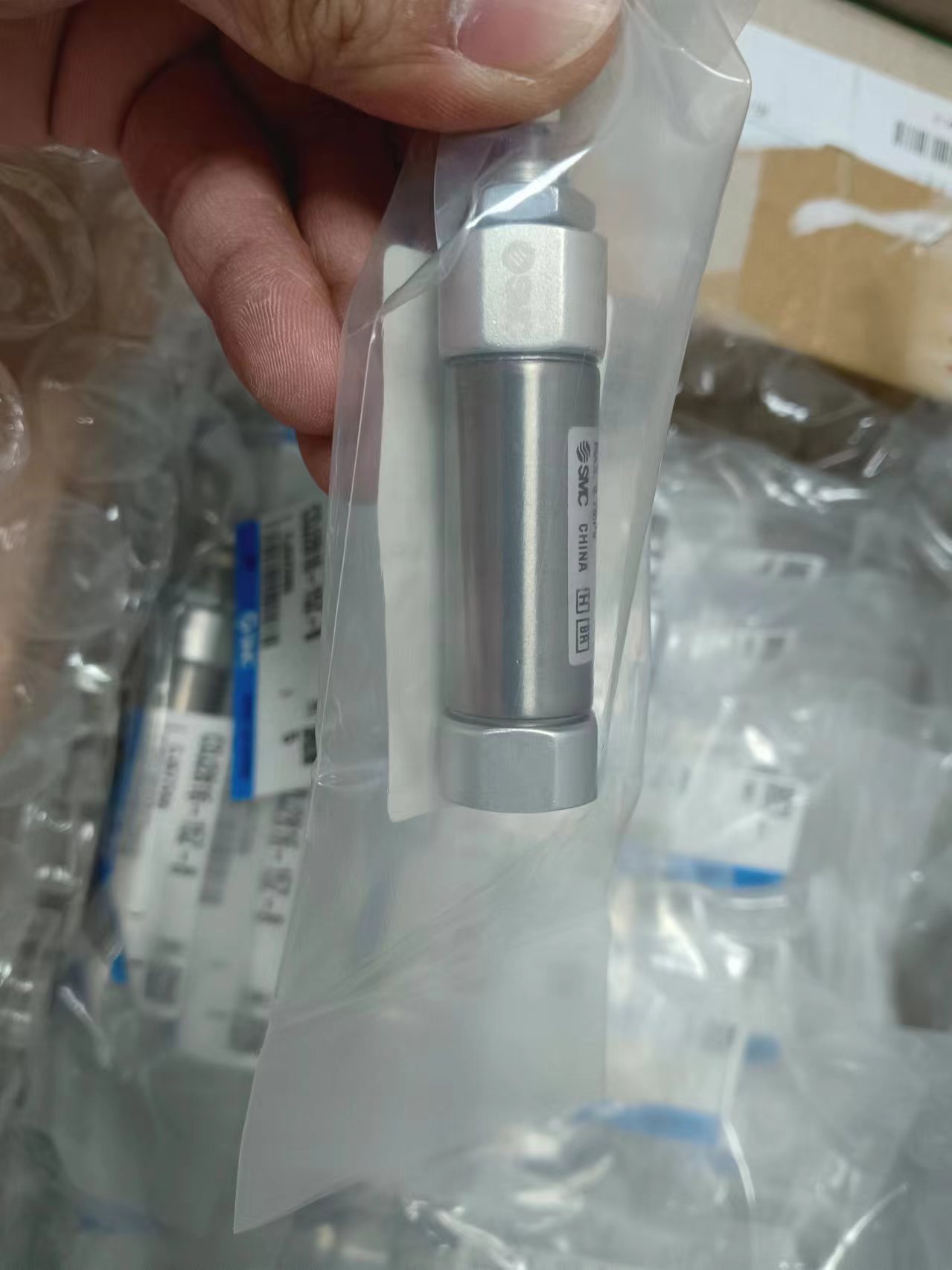 电商MRO供应链日本SMC双作用气缸CDJ2B16-15Z-B