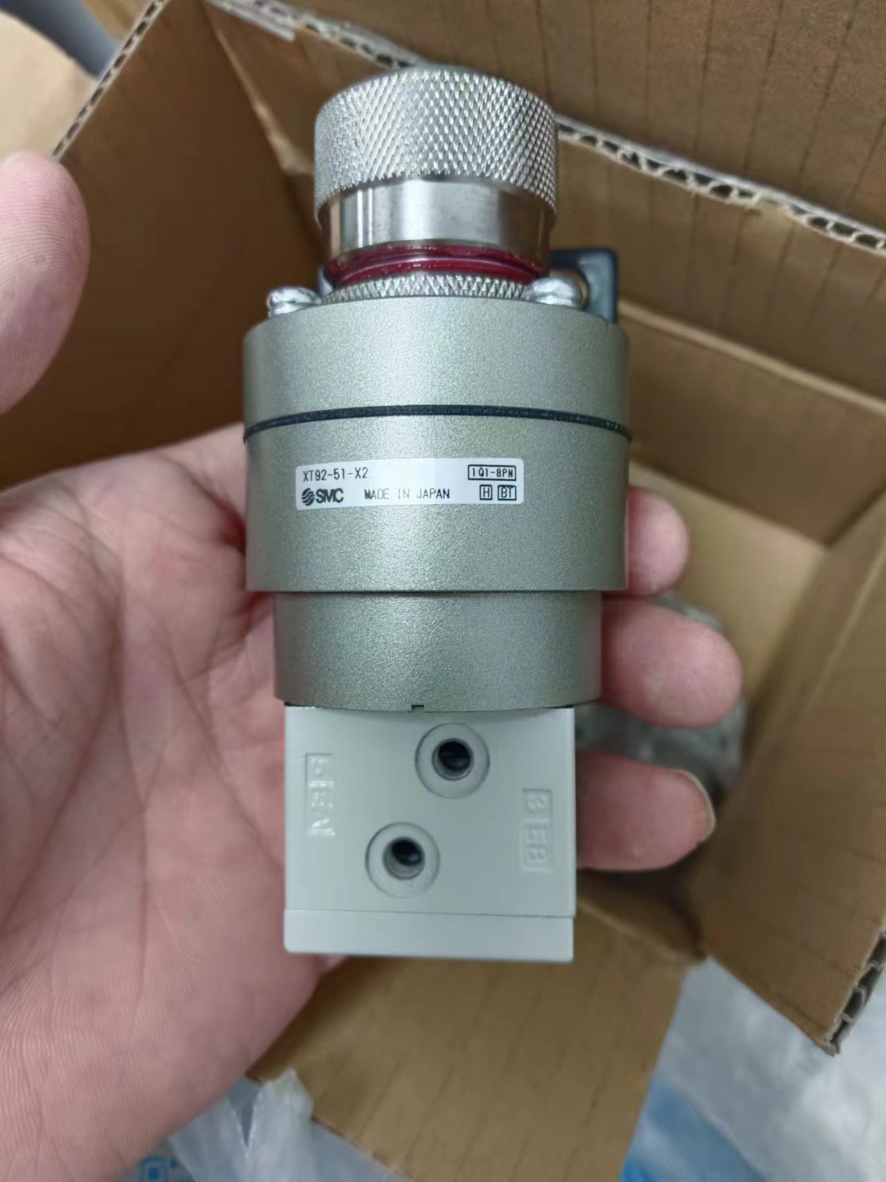 电商MRO供应链日本SMC压力检测阀XT92-51-X2