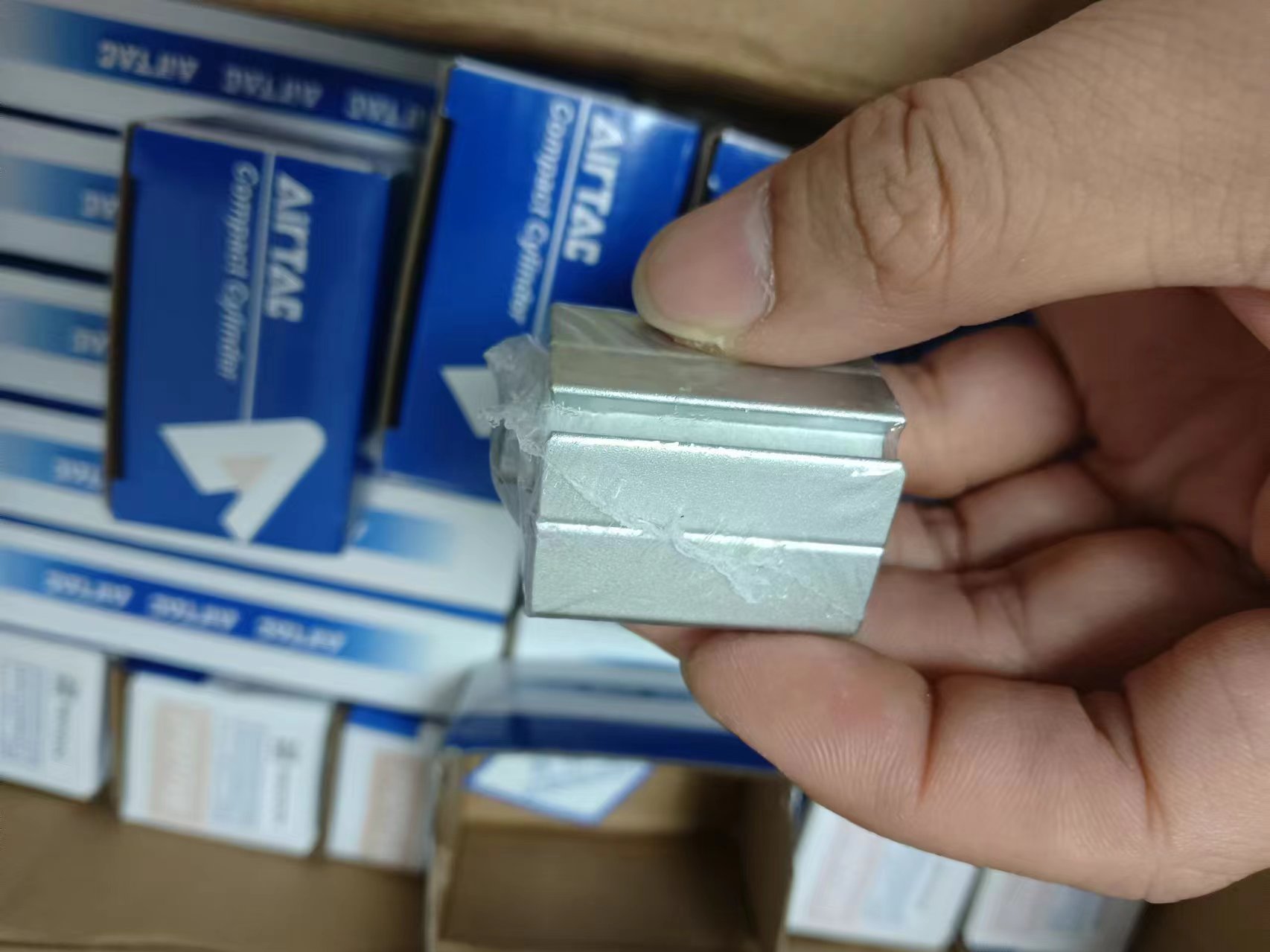 电商MRO供应链AirTAC亚德客气缸ACQ12X5S