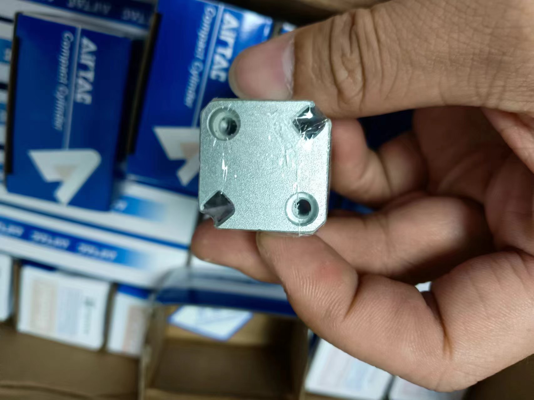 电商MRO供应链AirTAC亚德客气缸ACQ12X5S