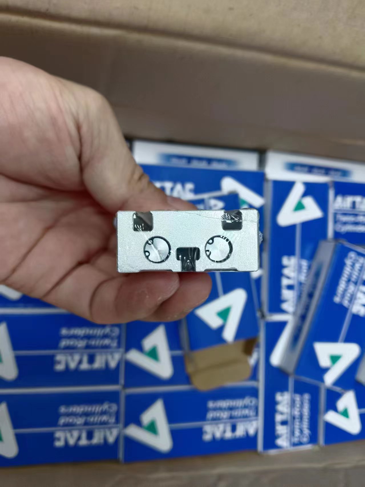 电商MRO供应链 AirTAC亚德客双联气缸TR6X40S