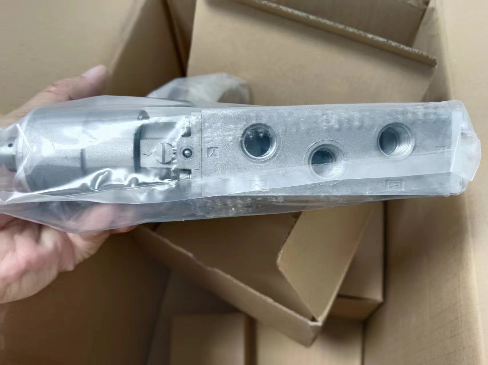 电商MRO供应链日本CKD防爆电磁阀4F310E-08-TP-AC110V-CN