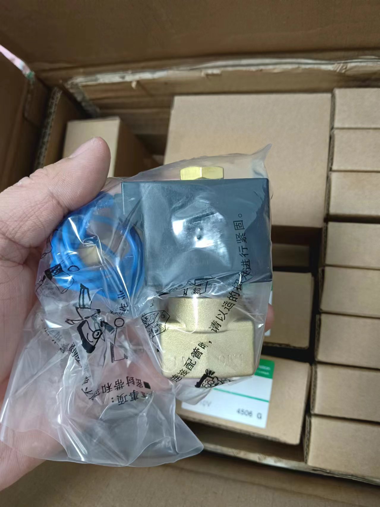 电商MRO供应链日本CKD喜开理 电磁阀AB41-02-2