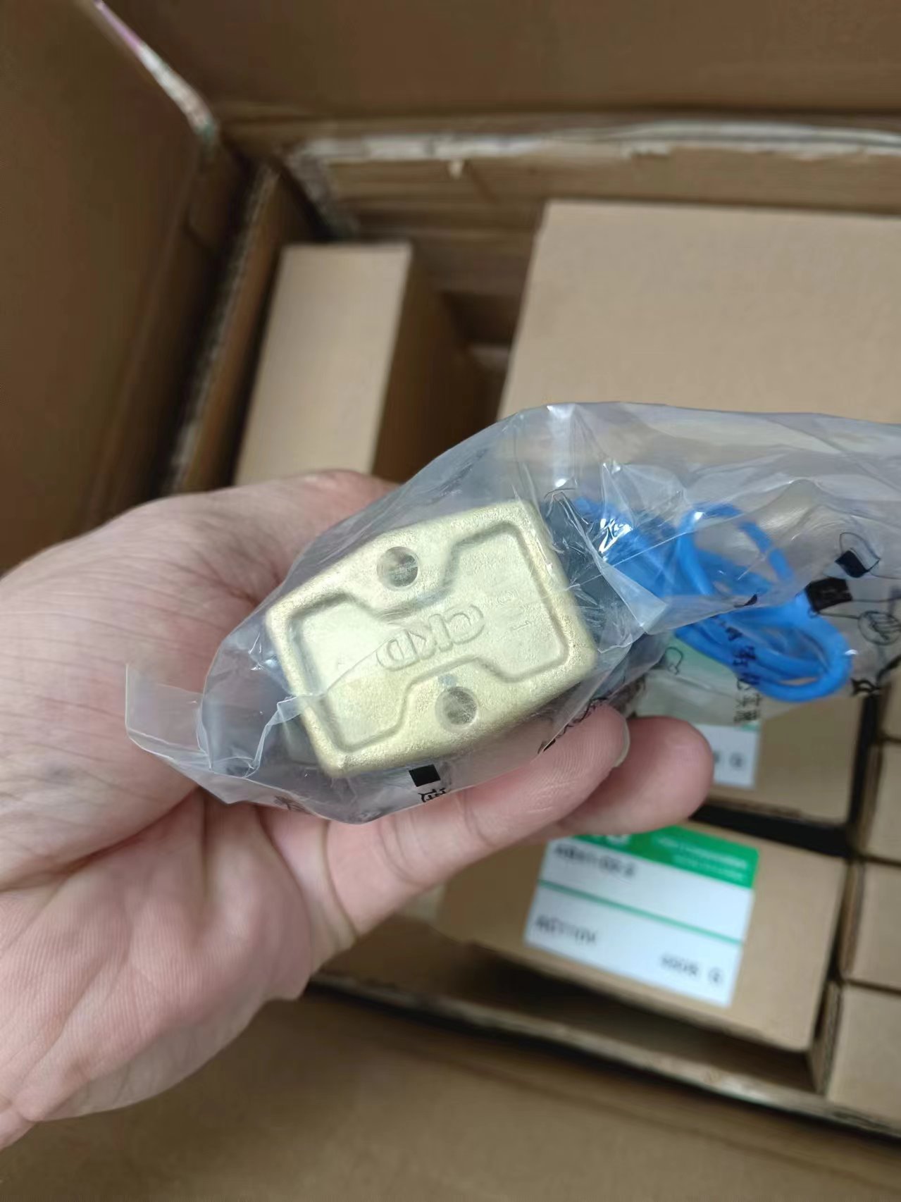 电商MRO供应链日本CKD喜开理 电磁阀AB41-02-2