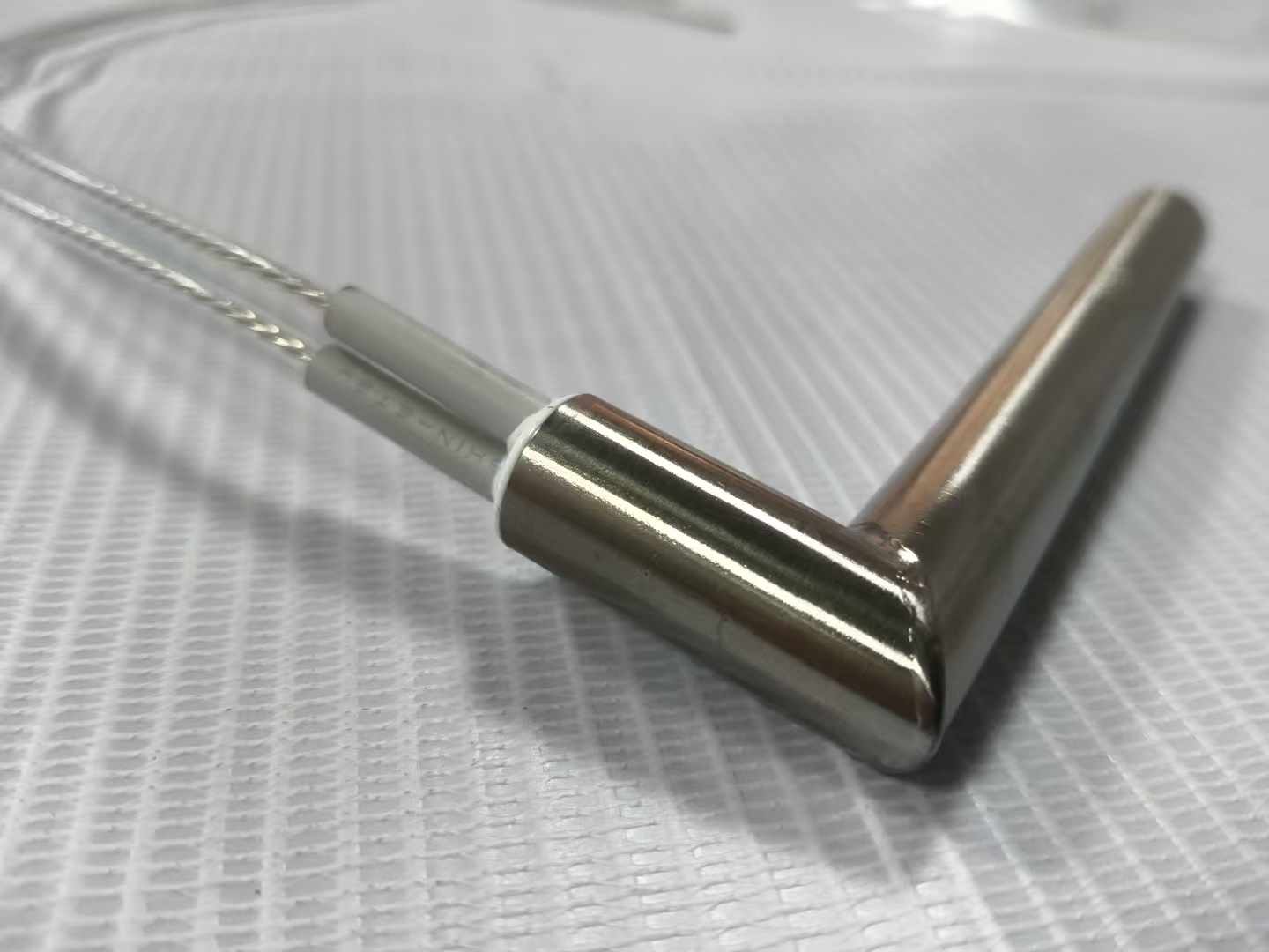 直面酸碱药液工况！坂口 316L 护套加热棒，守护晶圆清洗工艺稳定