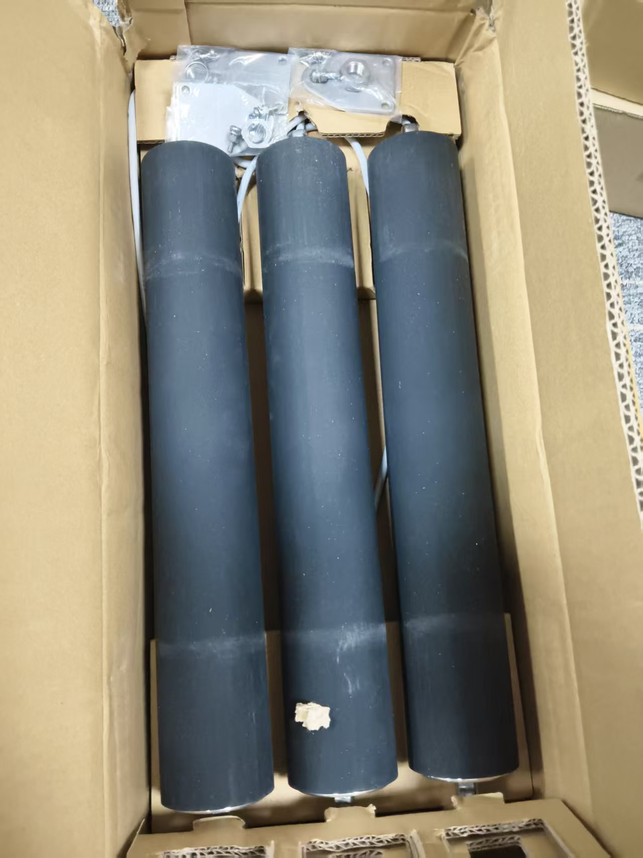 告别溜料窜板！KYOWA 协和带刹车电动滚筒，精密输送定位方案